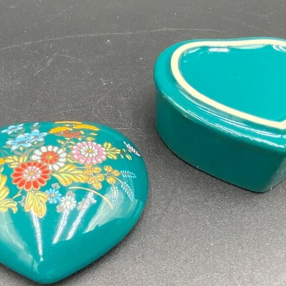Teal Hand Painted Floral Heart Porcelain Trinket Box Made in Japan - Picture 7 of 10